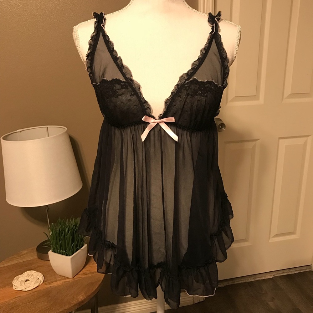 NEW w/ TAG VICTORIA’S SECRET BABYDOLL LINGERIE